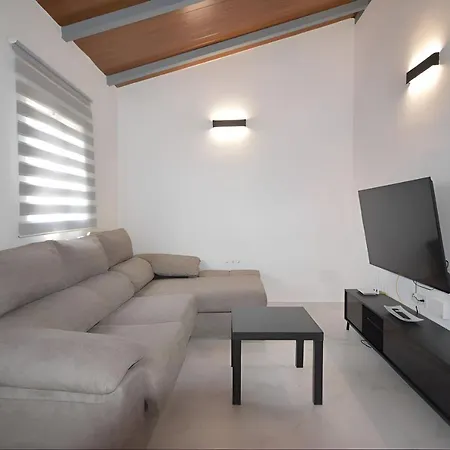 Holiday home Chalet En Conil Con Barbacoa Y Piscina Portatil *