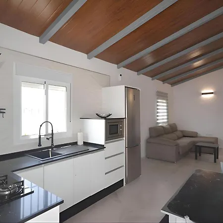 Chalet En Conil Con Barbacoa Y Piscina Portatil Conil De La Frontera