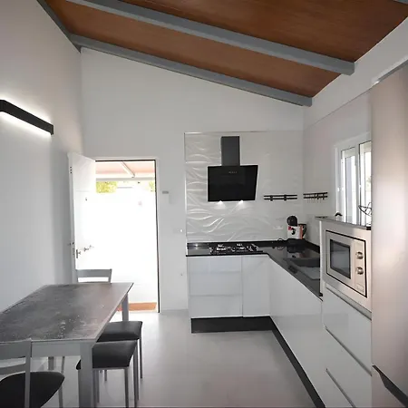 Chalet En Conil Con Barbacoa Y Piscina Portatil * Conil De La Frontera